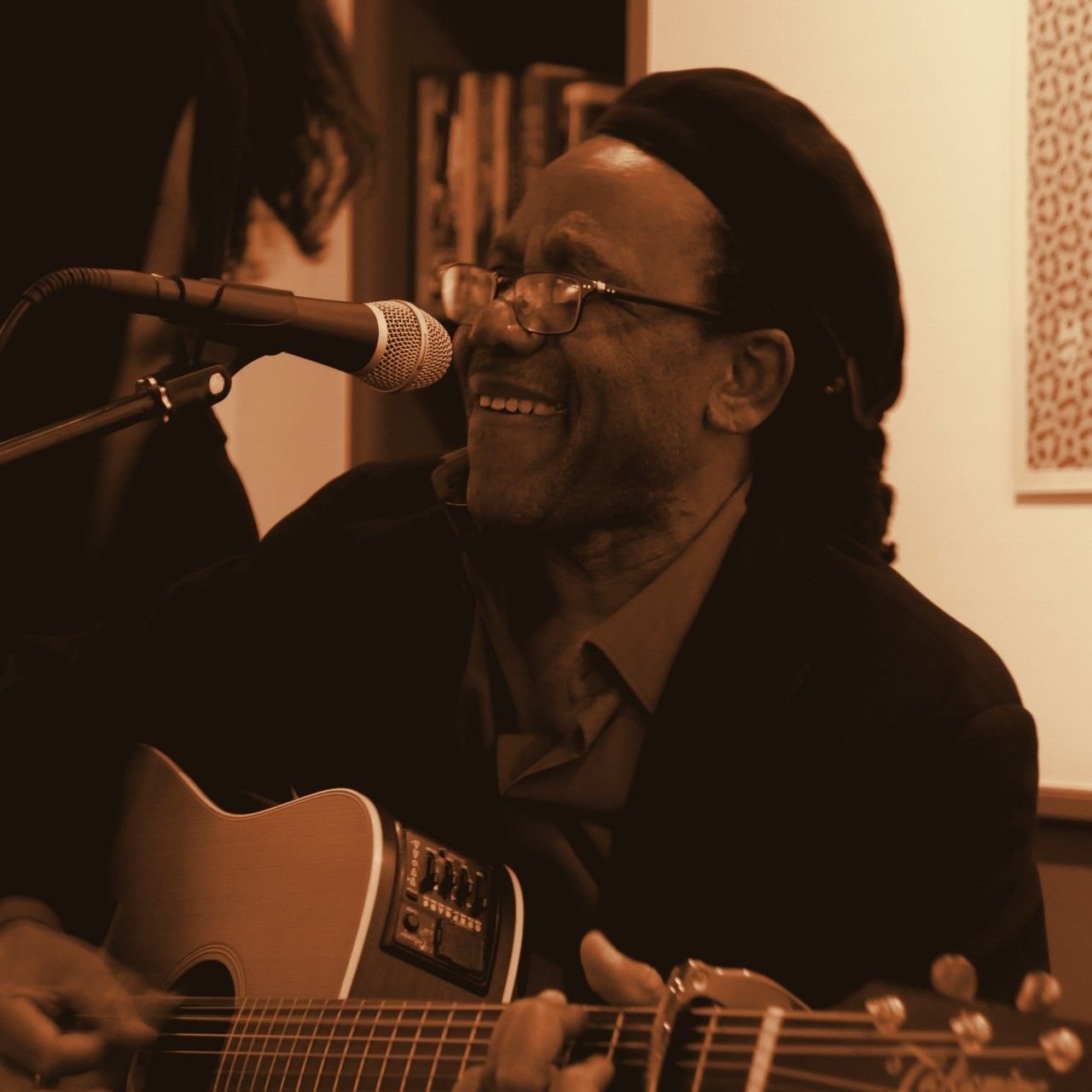 Stanley Stan au chant